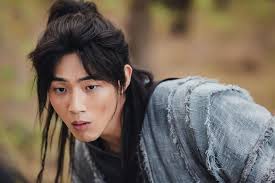 Pyeonggang, còn được gọi là yeom ga jin, là một người phụ nữ đầy tham vọng, ước mơ trở thành. X3zqnaubx5ty6m
