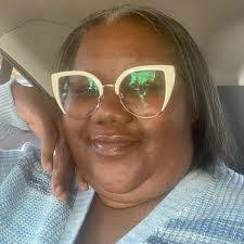 Desiree Dodson's Instagram, Twitter & Facebook