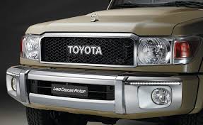 Kali ini kita sedikit menjauh dari dunia ceper, gettinlow akan menampilkan profil toyota land cruiser bj40 tahun 1986 yang sudah di modif bagian depannya dengan style toyota bj70. Los Toyota Land Cruiser 70 Siguen Vivos En Sudafrica Emiratos Arabes Y Colombia