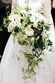 Highlight your winter wedding date with a gorgeous bouquet, bursting with seasonal charm. What S In Season Essential Guide To Winter Wedding Flowers