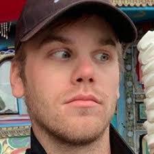 Elisha Worth's Instagram, Twitter & Facebook