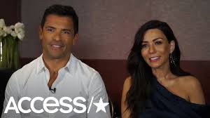 Riverdale star kj apa is expecting his first child with his girlfriend, model clara berry, the couple announced on instagram wednesday. Riverdale Mark Consuelos Marisol Nichols On The Lodge Parents Relationships With Veronica In S3 Youtube