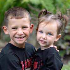 Whose coleslaw do you like the best? Need some to go with my barbecue😁