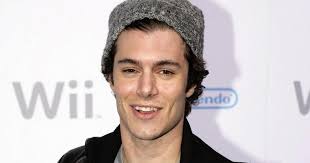 Teenagestjerner bekræfter: Gift i hemmelighed