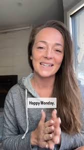 Tara Greer's Instagram, Twitter & Facebook