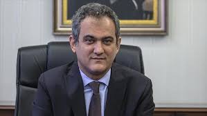Milyonlara öğrencinin merak ettiği okullar eylül ayında açılacak mı? Okullar Ne Zaman Acilacak Okullar Yuz Yuze Mi Acilacak 2021 2022 Egitim Ogretim Donemi Icin Milli Egitim Bakani Ozer Den Son Dakika Aciklamasi Son Dakika Haberleri