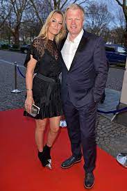 Torwart-Star Oliver Kahn: Wer ist seine Frau Svenja? | GALA.de