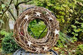 Kranze Kugeln Und Herzen Aus Weinreben Weinrebe Weihnachtsdekoration Garten Und Weidenkranz