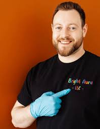 Hidden Gems: Meet Ryan Reeves of Bright Aura LLC