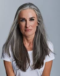 Make Up Has Always Interested Me I Ve Even Bought Makeup But I Rarely Wear It What Makeup Item Could You Not L Hair Styles Long Gray Hair Blending Gray Hair