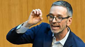 Thomas Tickle New England Manager