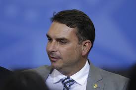 Veja trechos da conversa entre bolsonaro e kajuru. Flavio Bolsonaro Vai Representar Contra Kajuru Por Gravacao De Conversa Com Presidente Jovem Pan