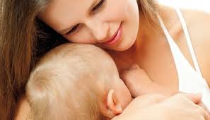 Aidez bébé à s'endormir en « murmurant à son oreille »