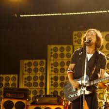 How much is eddie vedder worth? Eddie Vedder Net Worth 2020 Wiki Married Family Wedding Salary Siblings