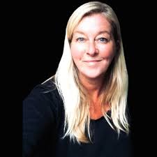 Kampioen 💚🤍 Trots op deze groep jongens van de JO19-1. Begin van het  seizoen gestart in de 2e klasse. En nu aan het einde van het seizoen  kampioen geworden in de 1e