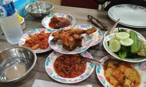 1.235.471 resep menu makan malam ala rumahan yang mudah dan enak dari komunitas memasak terbesar dunia! 10 Restoran Tempat Makan Di Lahat Yang Paling Enak Andalas Tourism