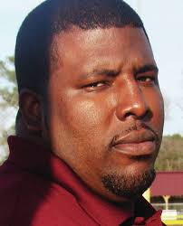 Pirates bring back veteran crew