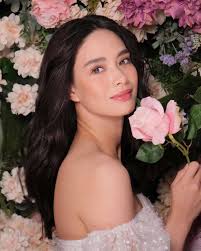 Happy 33rd birthday to the iconic, Erich Gonzales! 🌸🌸
