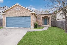 Forrent.com can guide you through your entire rental search. The 10 Best San Antonio Vacation Rentals Cabins With Photos Tripadvisor Cabin Rentals In San Antonio Tx