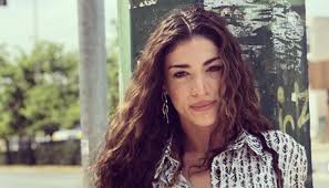 Search by tag or locations, view users photos and videos. Hbh Adamoy Ti Apanta Gia Tis Fhmes Poy Th 8eloyn Na Exei Pantreytei Kryfa Me Ton Mixalh Koyinelh Neolaia Gr