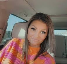 Leona Preston's Instagram, Twitter & Facebook