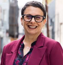 Rosalind Cohen's Instagram, Twitter & Facebook