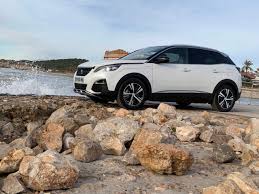 With the new peugeot 3008, you have the freedom to choose energy without sacrificing the features you expect of a peugeot vehicle: . Neuer Peugeot 3008 Hybrid4 Die Kraft Der 3 Herzen Der Autotester De