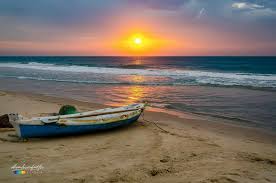 عملية انقاذ بحري على شاطئ بحر غزه. Ø¨Ø­Ø± ØºØ²Ø© ØºØ²Ø© ÙÙ„Ø³Ø·ÙŠÙ† Gaza Palestine Celestial Outdoor Sunset