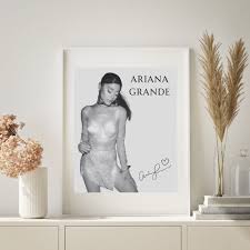 Ariana grande porn naked