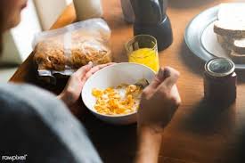 Sarapan pagi sebenarnya memberikan banyak manfaat pada tubuh anda. Demi Kesehatanmu Sendiri Ini 5 Alasan Kenapa Sarapan Pagi Itu Penting