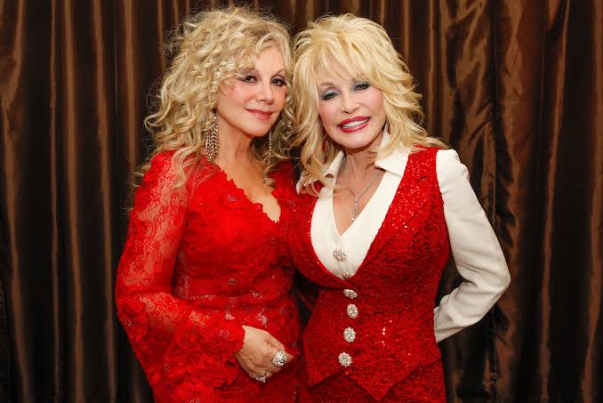 Dolly Parton's Sister Stella Says Singer Was 'Prepared' and 'At Peace' Before Her Death