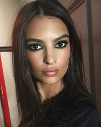 Polubienia 368 2 Tys Komentarze 1 633 Emily Ratajkowski Emrata Na Instagramie H Emily Ratajkowski Makeup Emily Ratajkowski Emily Ratajkowski Style