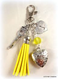 Bijou De Sac Grigri Lili Et Ma Creations Pompon Colore Jaune Porte Cles Par Lili Et Ma Creations Bijoux De Sac Bijoux De Sac A Main Porte Cle