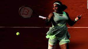 Rybakina starts with a sizzling return winner then sends serena scrambling with a crosscourt forehand. Ljgtmjbeen4eim