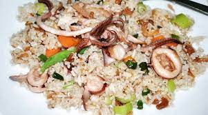 Pasal disamping praktis, rasanya juga lezat. Nasi Goreng Seafood Special Yang Mudah Dari Dapur Kak Tie