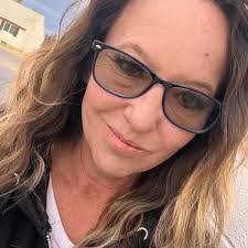 Pam Lemasters's Instagram, Twitter & Facebook