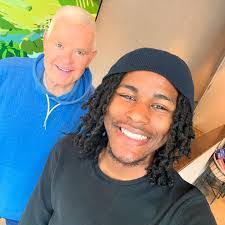 Roxanne Eller's Instagram, Twitter & Facebook