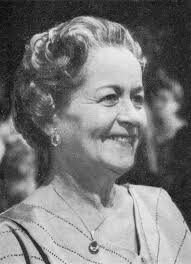 Cornelia Swart's Instagram, Twitter & Facebook