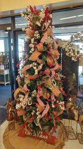 Hobby lobby christmas tree decorating ideas. Farmhouse Christmas Tree At Hobby Lobby Hobby Lobby Christmas Farmhouse Christmas Tree Hobby Lobby Christmas Decorations