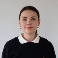 3100+ "Renner" profiles