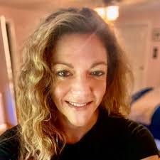 Kristin Regan's Instagram, Twitter & Facebook