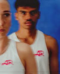 update: sunday longrun will start at s friedrichstr 🖤 #adidasrunnersberlin