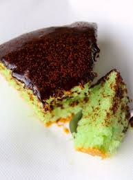 Le Gateau A La Menthe Fraiche Et Glacage Chocolat Noir De Lucie Feerie Cake Gateau A La Menthe Glacage Chocolat Gateau Moelleux