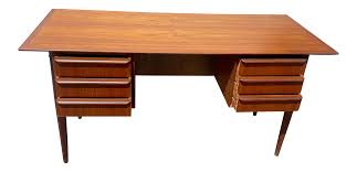 New and used items, cars, real estate, jobs, services, vacation rentals and more virtually anywhere in ontario. 1960 S Danish Modern Teak Desk Chairish