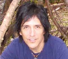 Warren Hagen's Instagram, Twitter & Facebook