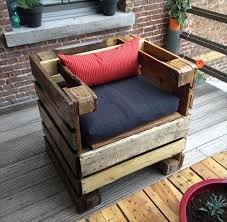4 tren dekorasi pernikahan 2020 yang akan banyak digemari pasangan. Next Let S Have A Look And A Diy Patio Lounger Perabot Kayu Palet Palet Outdoor Desain Furnitur