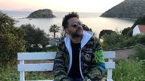 Bora Duran Saklarim Adli Sarkisina Bodrum Da Klip Cekti Sarkilar Sarki Sozleri Kadin