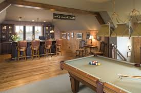 Wir zeigen ihnen für die gestaltung ihrer hausbar fotos und coole einrichtungsideen, die jeder cocktailbar konkurrenz machen. Die Bar Zu Hause Eine Moderne Tradition Nicht Nur Fur Manner