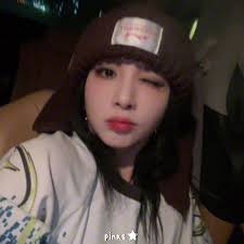 🕯 dani/quinn (@pinkstarsbabe)