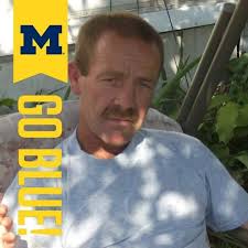 Anybody know what time the bus runs